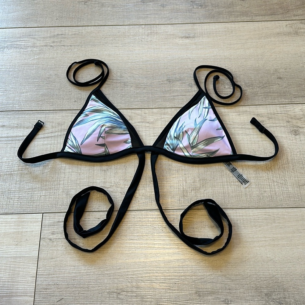 Pink Floral bikini bathing suit top, size medium